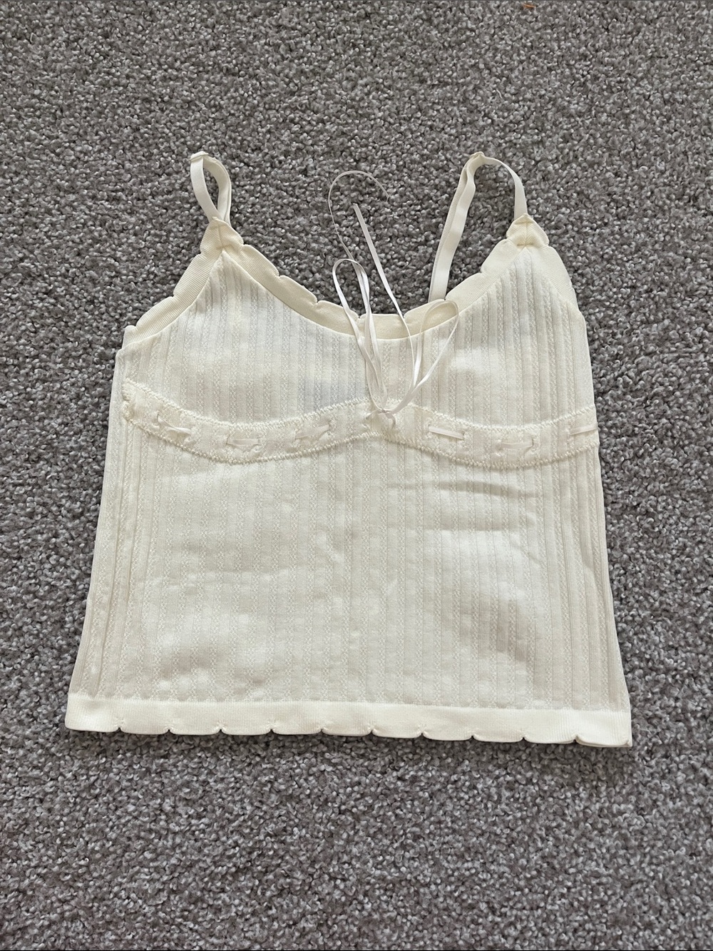Forever 21 Egret Seamless Bow Cropped Cami Size Medium